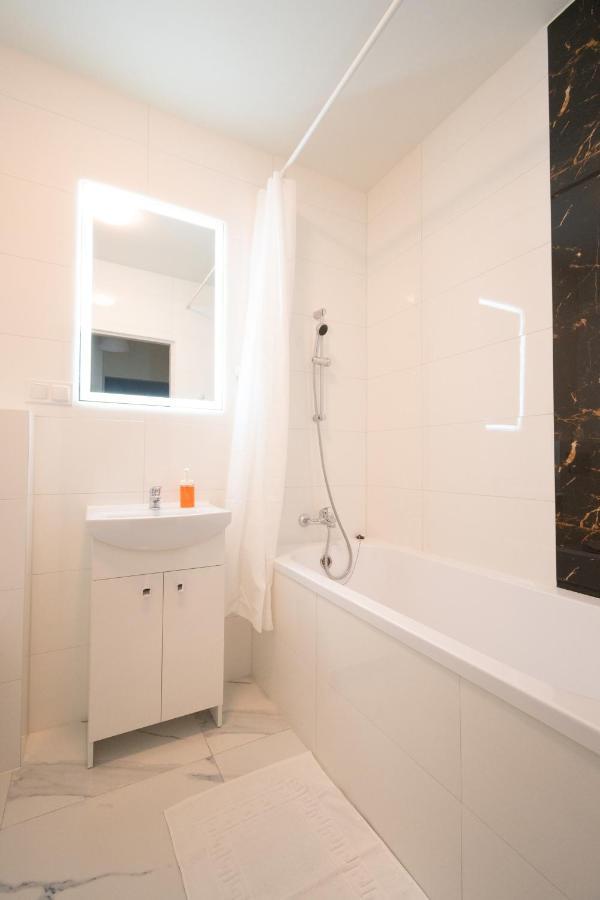 Apartament Alpha Łódź Esterno foto